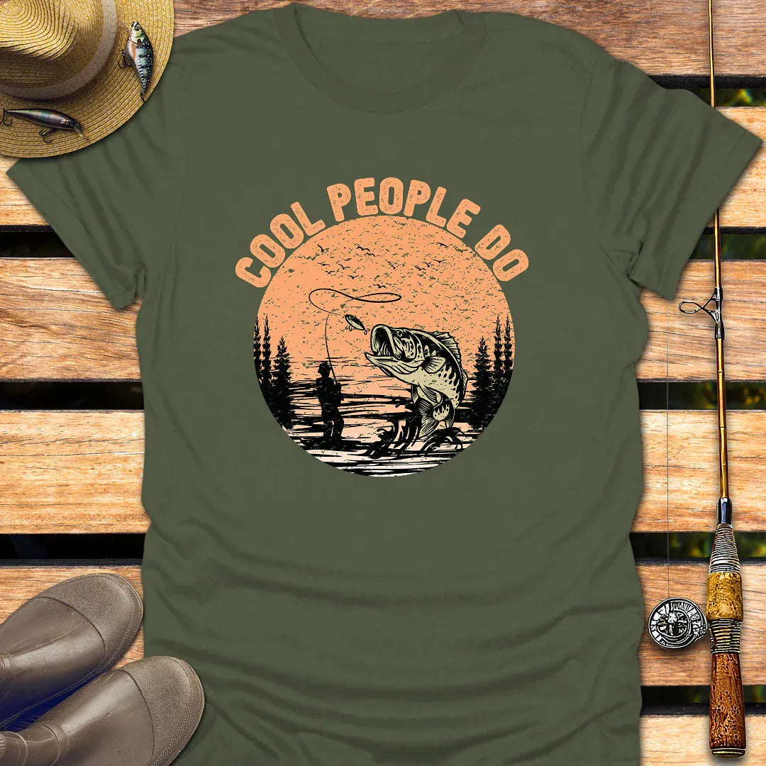 COOL PEOPLE DO T-Shirt FISHING T-Shirt Military Green / S