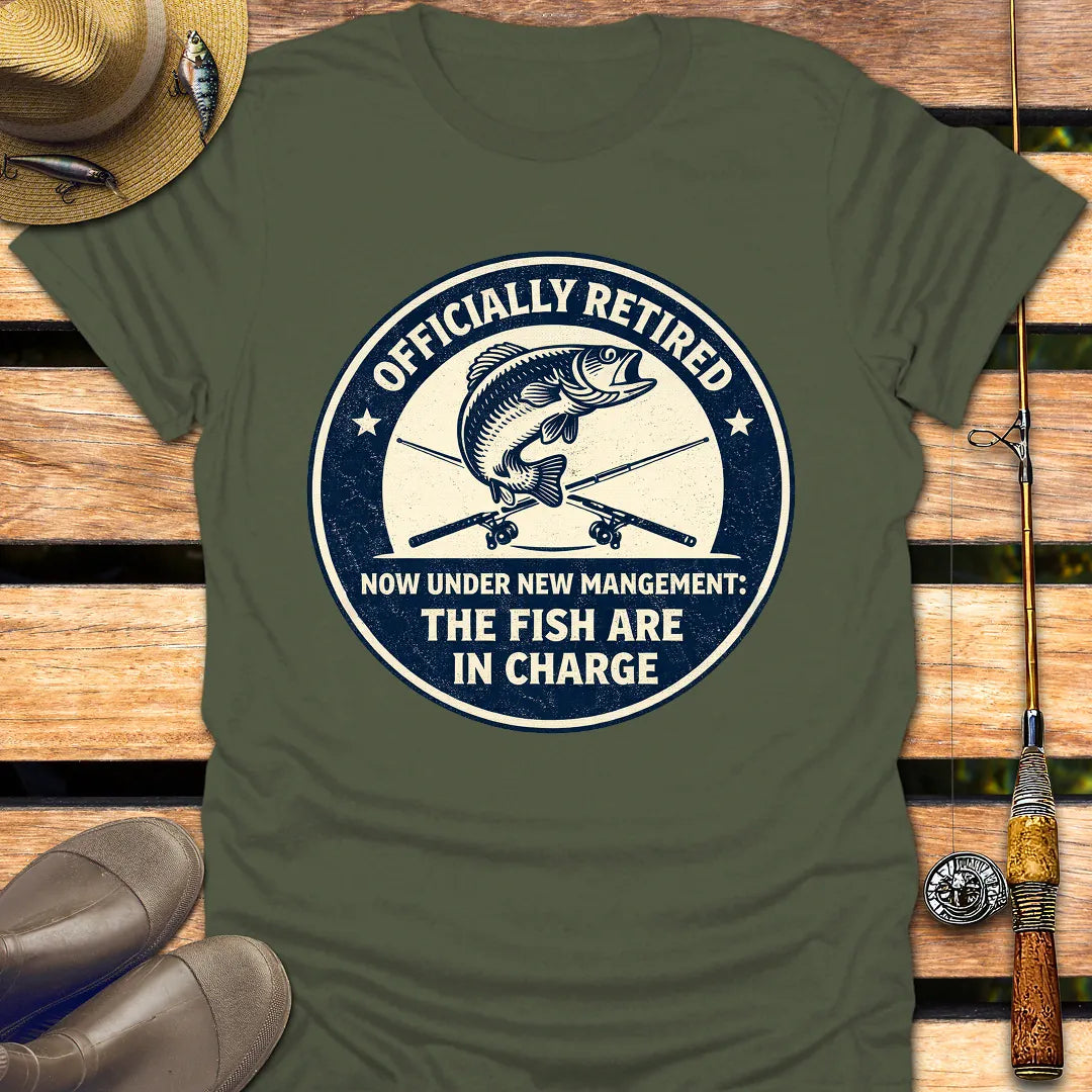 OFFICIALLY RETIRED ANGLER T-Shirt FISHING T-Shirt Military Green / S